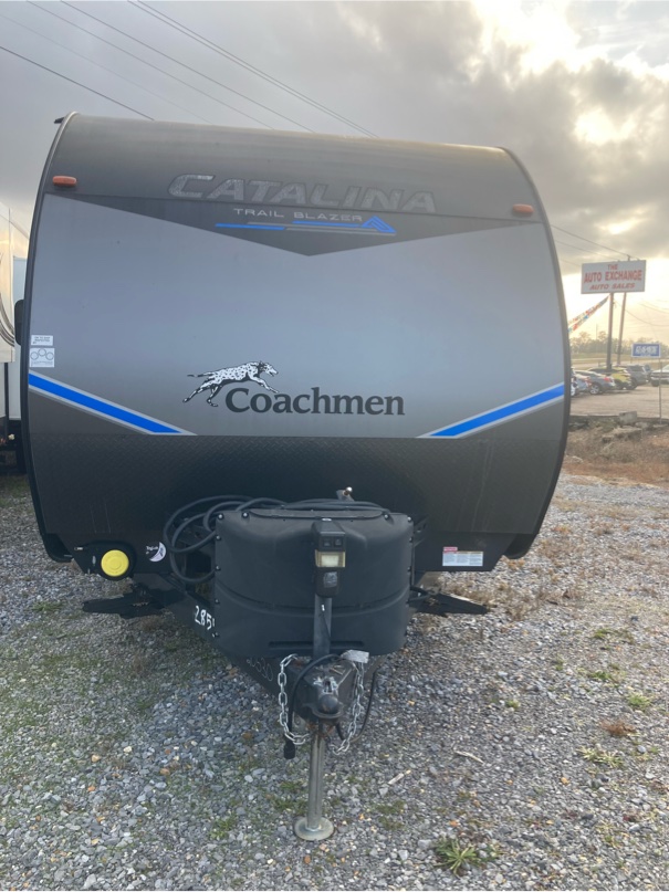 TOY HAULER: 2021 COACHMEN CATALINA TOY HAULER